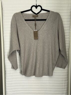 Mila V-Neck Lightweight Sweater in Light Taupe